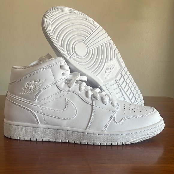 Jordan Other - New Men’s Air Jordan 1 Mid White 554724-136 NWOB